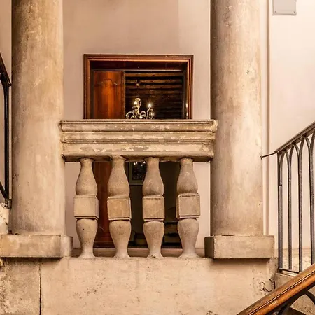 1 Ramo Grimani Apartment Venice Exterior photo